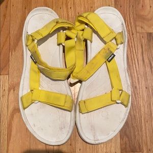 Men’s Tevas GREAT CONDITION